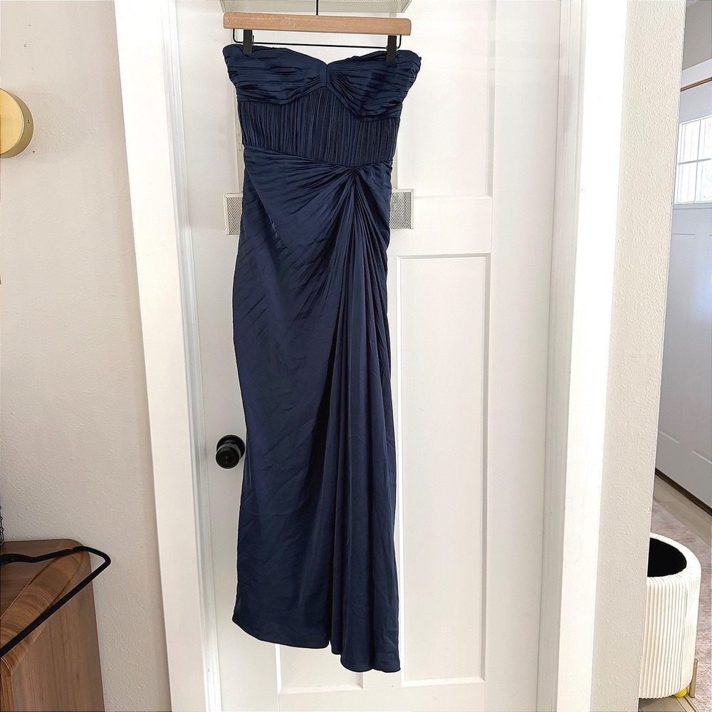 AMUR Joyceann Sweetheart Gown Navy Pleated Strapless Dress 4 Formal Black Tie